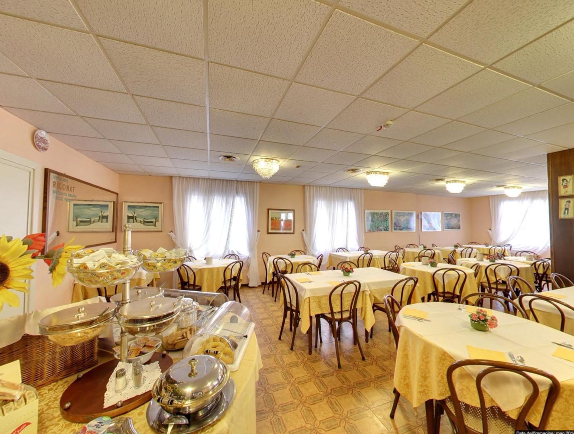 Hotel Malibran Lido di Jesolo Esterno foto