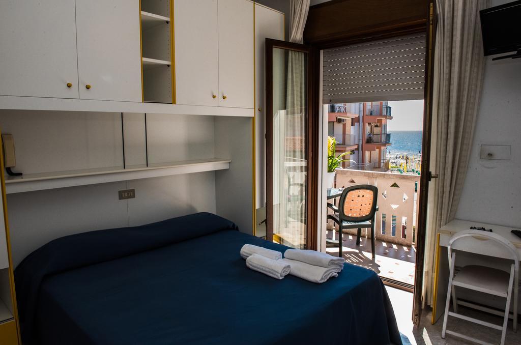 Hotel Malibran Lido di Jesolo Esterno foto