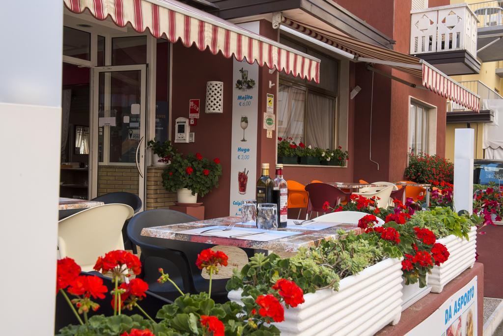 Hotel Malibran Lido di Jesolo Esterno foto