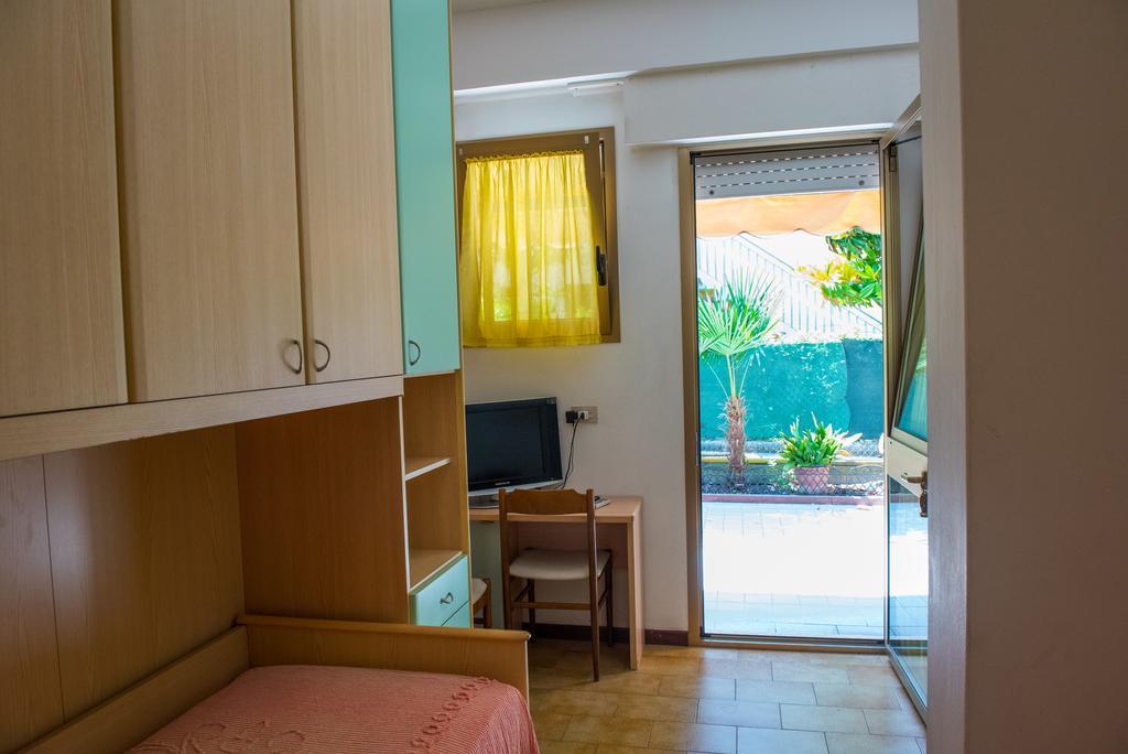 Hotel Malibran Lido di Jesolo Esterno foto