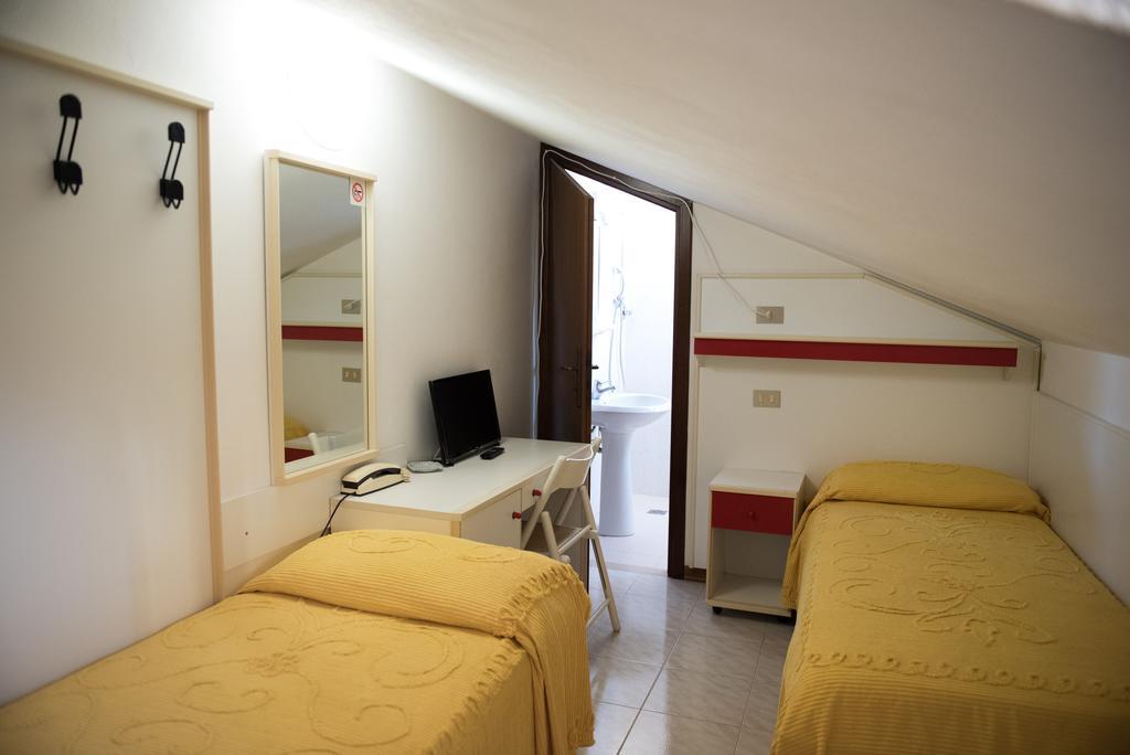 Hotel Malibran Lido di Jesolo Esterno foto